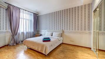 Comfort-Apartment | Schreibtisch, Bügeleisen/Bügelbrett, kostenloses WLAN, Bettwäsche