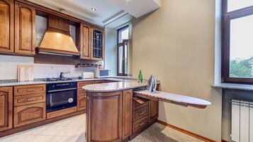 Comfort-Apartment | Eigene Küche | Kühlschrank, Mikrowelle, Ofen, Herdplatte