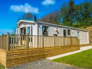 Casa rodante, baño privado, vista al jardín | Exterior