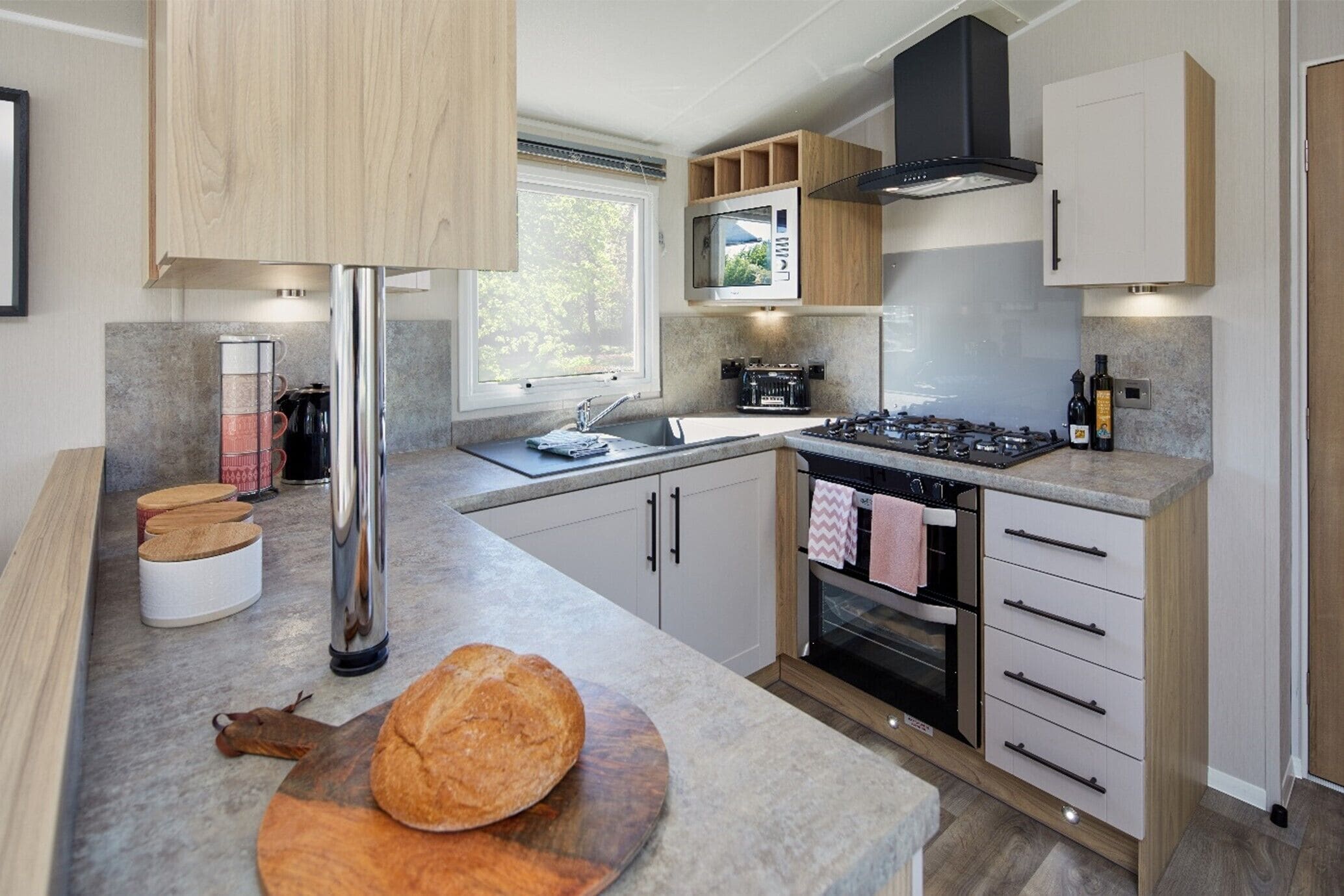 Superior Mobile Home, Private Bathroom, Garden View | Private kitchen