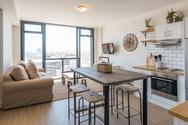 Premium Apartment, 2 Bedrooms | In-room dining