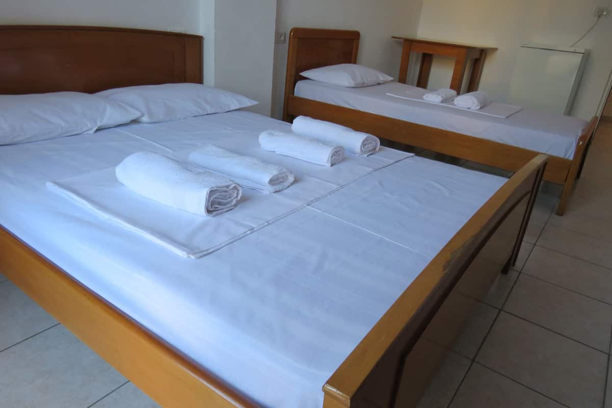 Habitación triple | Cunas gratuitas, camas extra, wifi gratis y ropa de cama