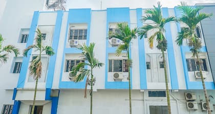 OYO 13583 Hotel Paradise Inn