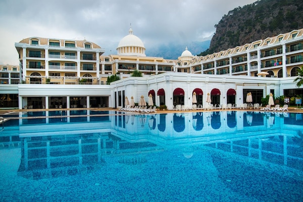 Indoor pool, 2 outdoor pools, pool umbrellas, sun loungers