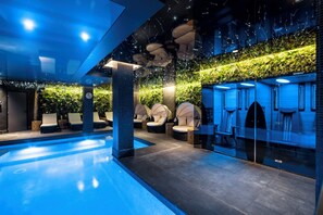 Sauna, steam room, 1 treatment room, massages