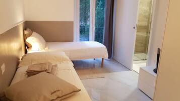 Classic-Zweibettzimmer (Liberty 1) | Schreibtisch, kostenloses WLAN, Bettwäsche