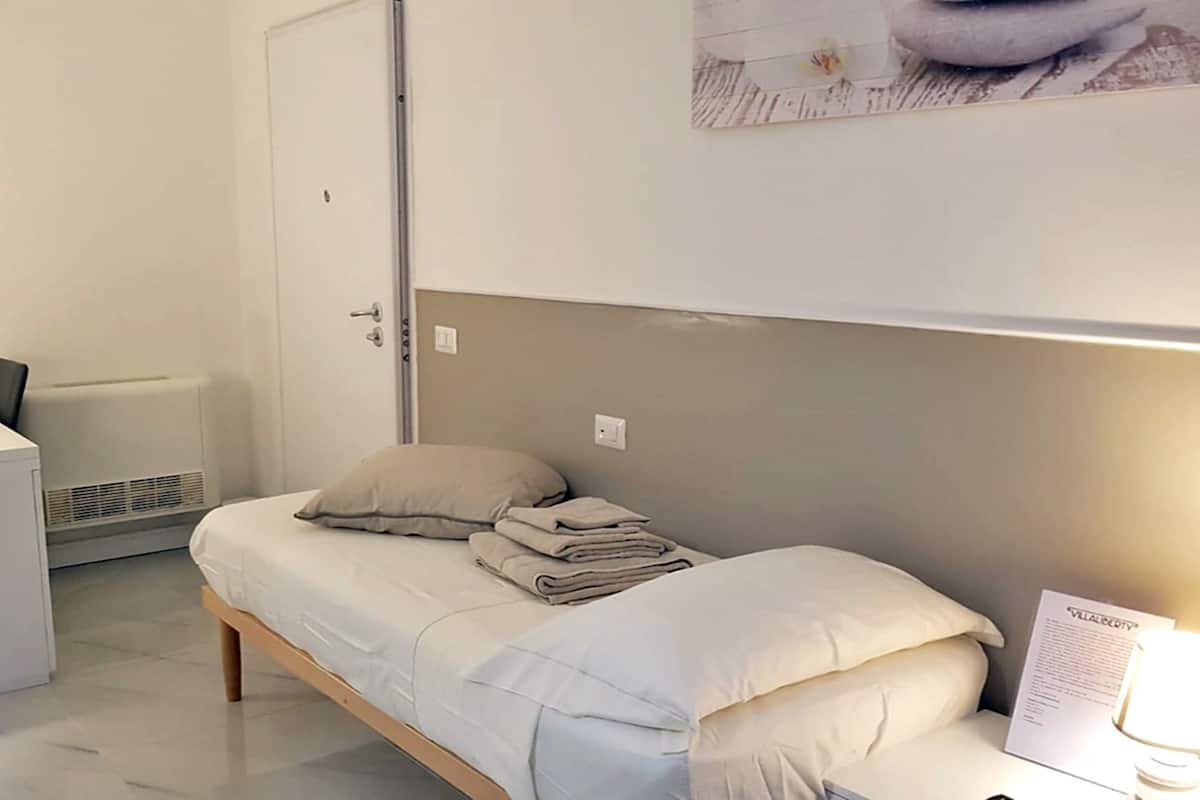 Klassieke Twin kamer (Liberty 1) | Een bureau, gratis wifi, beddengoed