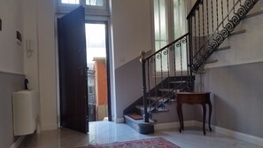 Interior entrance - Casa Liberty (Milan)