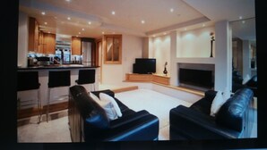 Unclassified image, 3 of 13, button - Castle Luxury Apartment lll (Nottingham)