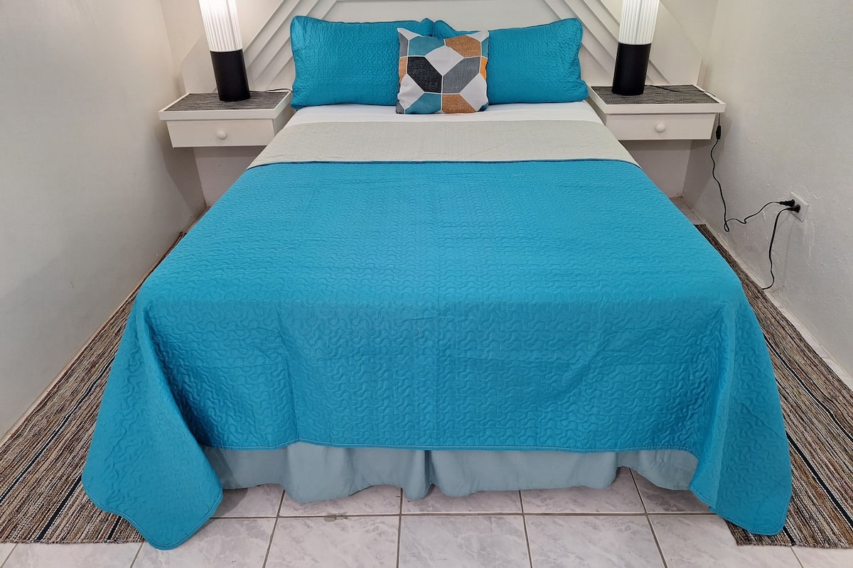 Studio Apartment (1 Bedroom) | Zimmersafe, individuell dekoriert, individuell eingerichtet