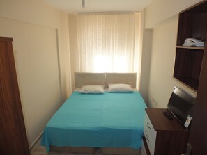 Iron/ironing board, bed sheets - Arden Pansiyon (Çanakkale)