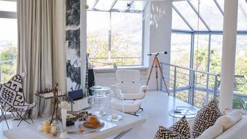 Superior Villa, 3 Bedrooms | Living room | Flat-screen TV