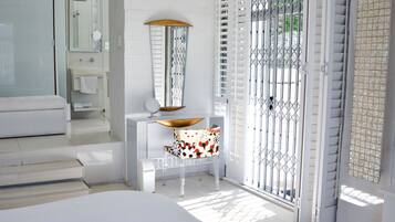 Superior Villa, 3 Bedrooms | Room amenity