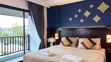 Deluxe Double Room, 1 King Bed, Non Smoking, Balcony