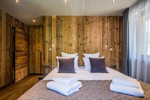 4 quartos, Wi-Fi de cortesia, roupa de cama