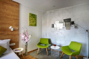 Minibar, in-room safe, desk, blackout curtains - ORA Luxury Rooms (Dubrovnik)