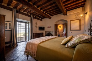 Apartment, 1 Bedroom, Non Smoking | Premium bedding, down duvets, blackout curtains, soundproofing - Il Burellino Wine & Resort (Montalcino)