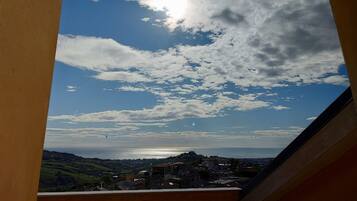 Deluxe Suite, 2 Bedrooms, Private Bathroom | Premium bedding, down comforters, pillowtop beds, individually decorated