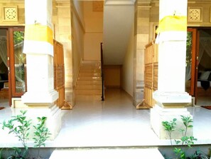 Staircase - Qiul Guest House (Ubud)
