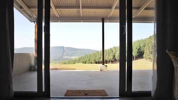 Comfort Room | In-room safe, free WiFi