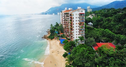 Beach Front Girasol Sur Apartments
