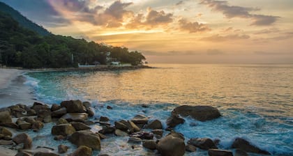 Beach Front Girasol Sur Apartments