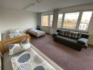 Economy Room, Multiple Beds, Non Smoking (Budget)