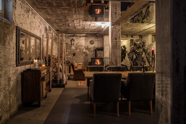 Flat-screen TV - Carli's Base Camp (Friedrichshafen)