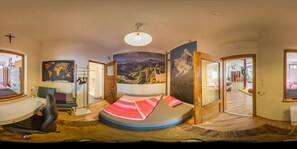 Comfort House, Multiple Beds | 1 bedroom, premium bedding, free minibar, desk - Carli's Base Camp (Friedrichshafen)