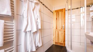 Classic-Doppelzimmer, 1 Doppelbett (A1) | Dusche im Bad