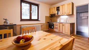 Standard Suite, 1 Bedroom, Kitchenette (B1) | Private kitchenette