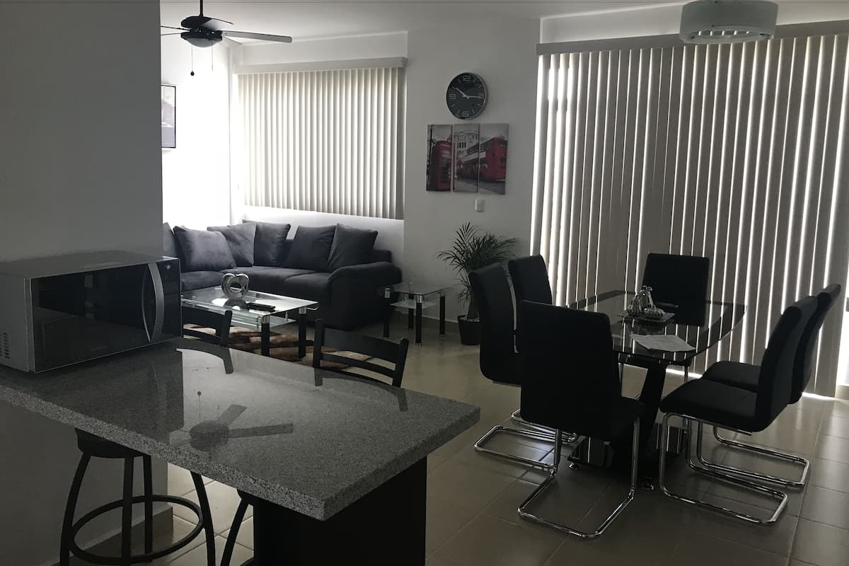 Elite Apartment, 2 Bedrooms, Balcony | 1 bedroom, premium bedding, down duvets, minibar