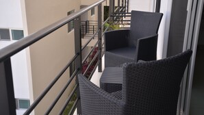 Apartemen Elite, 2 kamar tidur, balkon | Teras/patio