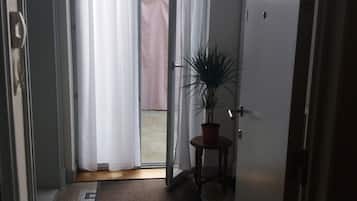 1 slaapkamer, een bureau, een strijkplank/strijkijzer, gratis wifi