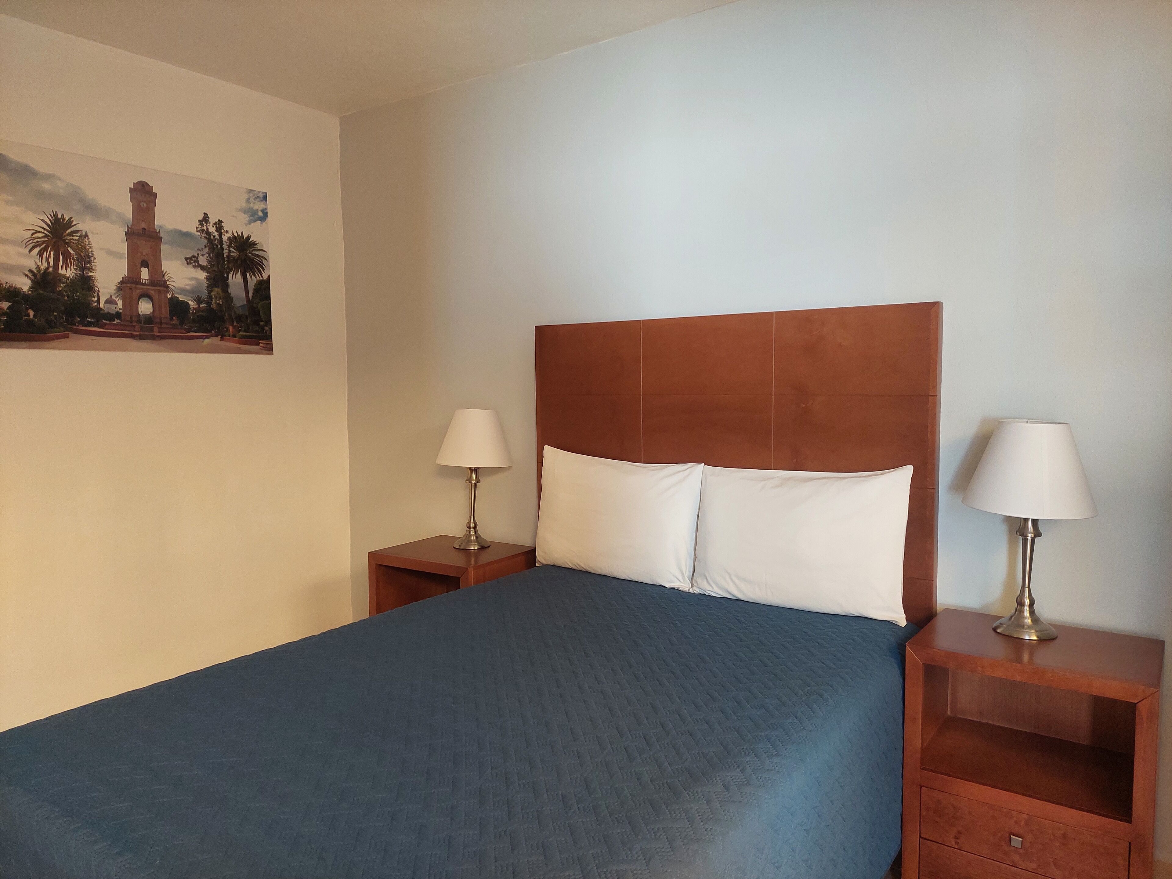 standard room | 1 bedroom, individually furnished, desk, laptop workspace