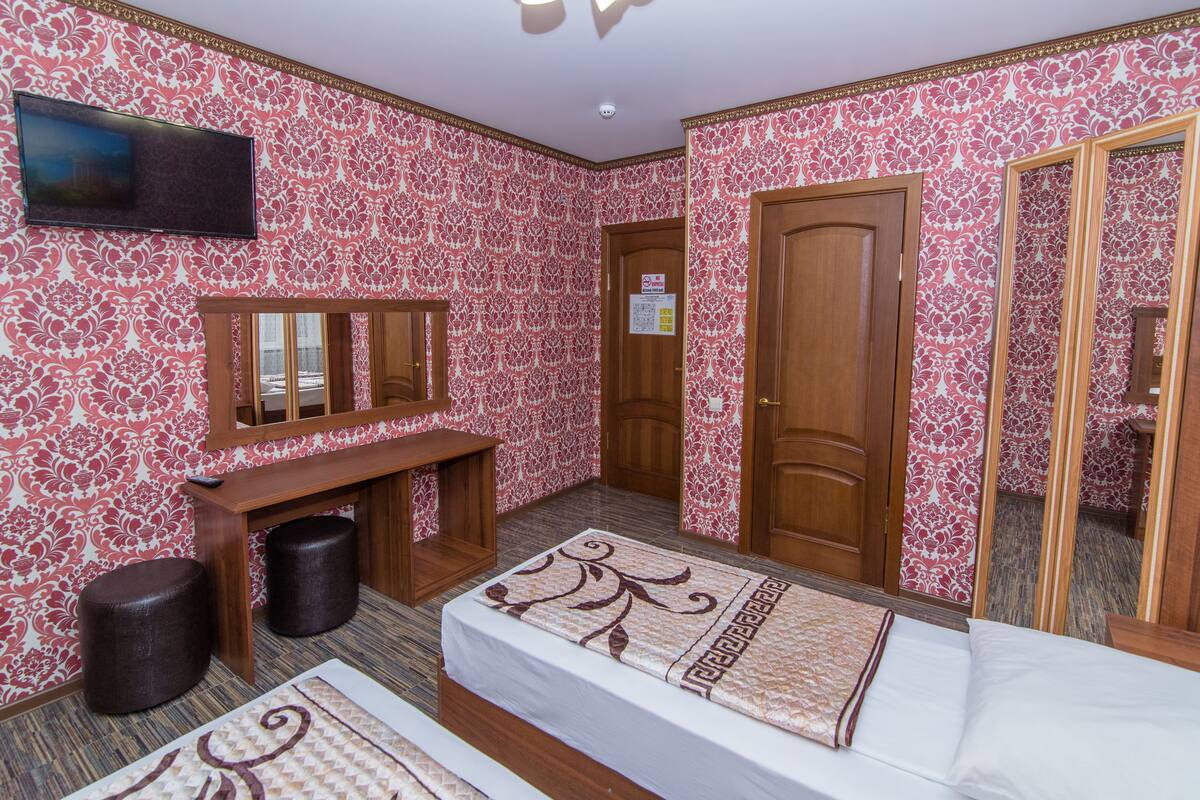 Standard Twin Room | Premium bedding, desk, blackout drapes, soundproofing
