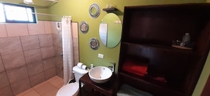 Shower, free toiletries, hair dryer, towels