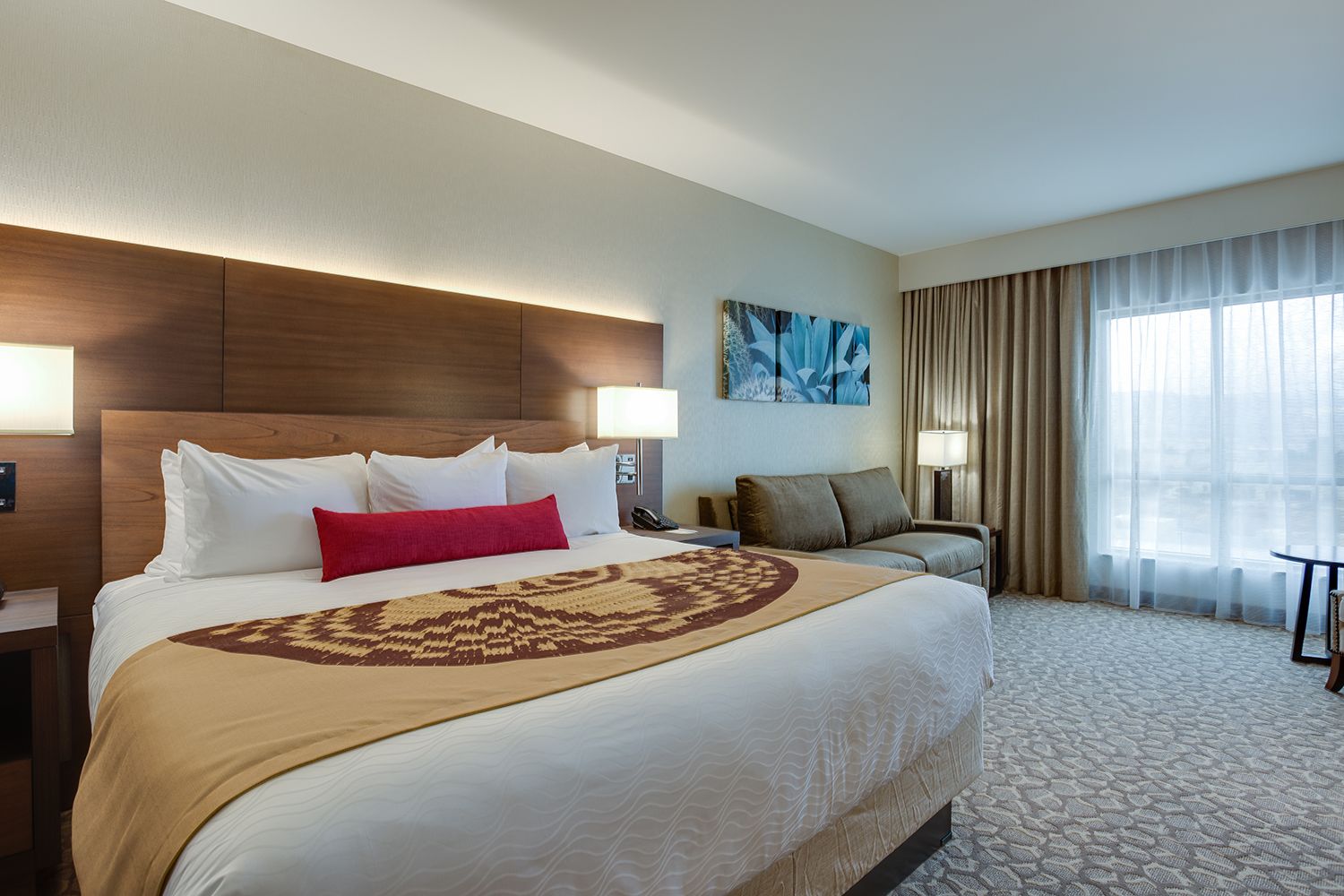 in-room safe, iron/ironing board, bed sheets