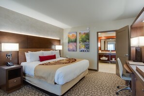 In-room safe, iron/ironing board, bed sheets - Cliff Castle Casino Hotel (Camp Verde)