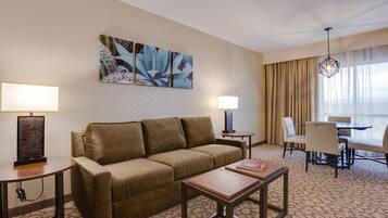 Suite, 1 King Bed with Sofa bed (Executive King Suite) | In-room safe, iron/ironing board, bed sheets