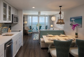 Suite, 1 Bedroom, Ocean View (Spacious | King) | Private kitchen