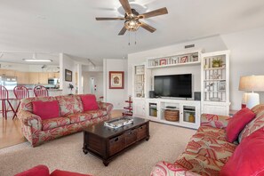 TV, fireplace, DVD player - Dune Time: Pet-Friendly, Private Spa, Spacious Wrap-Around Patio (Corolla)
