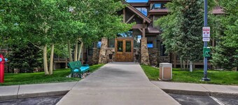 4 Mi to Ski: Summit County Condo w/ Resort Perks