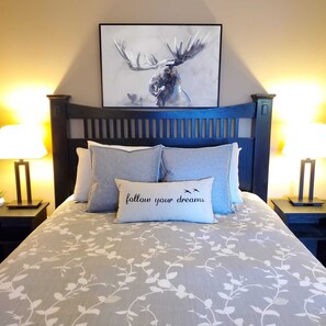 Iron/ironing board, free WiFi, bed sheets