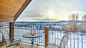 Granby Vacation Rental | 3BR | 3BA | 1,100 Sq Ft | Steps to Access