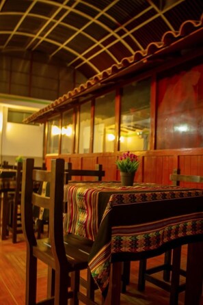 Free daily breakfast - Hostal Madre De Dios (Cusco)