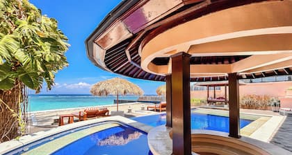 Villa Talia Vashti - 3 Bedroom, Oceanfront villa with Jacuzzi