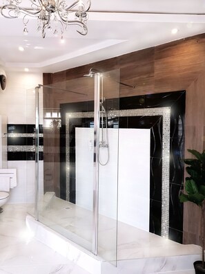 Luxury Duplex, 2 Bedrooms, Non Smoking | Bathroom shower - Prestige Villa (Lekki)