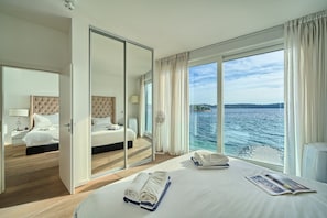 4 bedrooms, desk, iron/ironing board, free WiFi