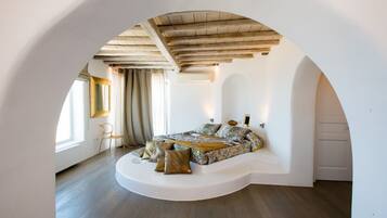 Caja fuerte, escritorio, tabla de planchar con plancha y wifi gratis